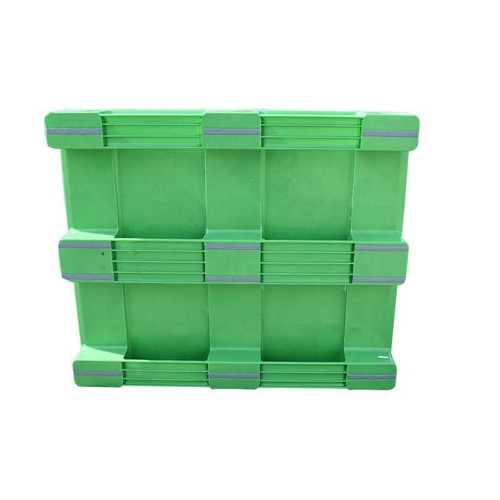 Rackable Solid Deck Plastic Euro Pallet