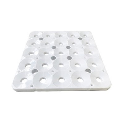 25 pudelit 5 gallonist plastist veeraami kaubaalust